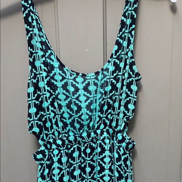 Fun pattern dress - Picture 3 of 5